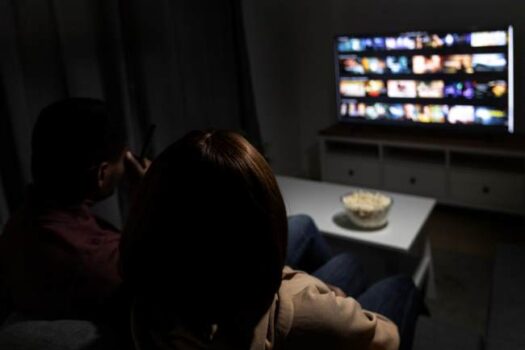 كيفية تحميل وتشغيل IPTV على شاشة سمارت SAMSUNG Smart TV
