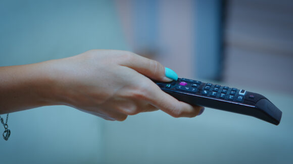 طريقة الاشتراك في IPTV اي بي تي في